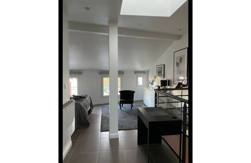 Arcueil Apartment | Family-Friendly Thomas Apartment for Memorable Getaways
