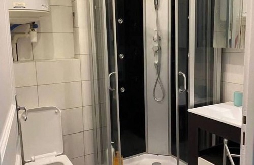 Arcueil Apartment | Family-Friendly Thomas Apartment for Memorable Getaways