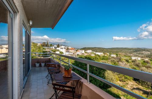 Monolithos Apartment | Pet-Friendly Thomas Hotel with Restaurant & Top Ratings