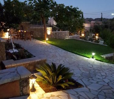 Limni Villa | Family-Friendly Thomas House with Kitchen & Top Reviews