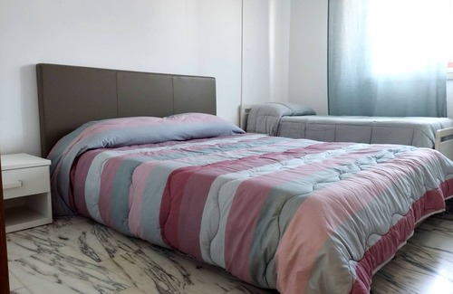 Comiso Apartment | Family-Friendly Thomas's Home: Ideal for Your Next Getaway