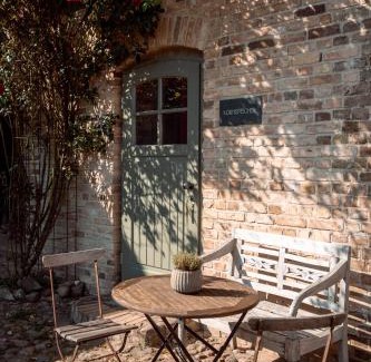 Oberhavel Apartment | Pet-Friendly Thomashof Klein-Mutz with Oceanfront Views