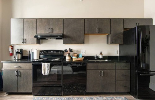 Ypsilanti Apartment | Thompson 202 · Prime Loft with Kitchen in Depot Town