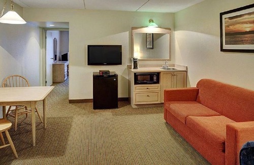 Thompson Hotel | Budget-Friendly Stay at Thompson's Best Value Inn & Suites