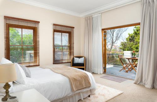 Plumstead House | Thomson's Accommodation: Oceanfront Bliss for Families