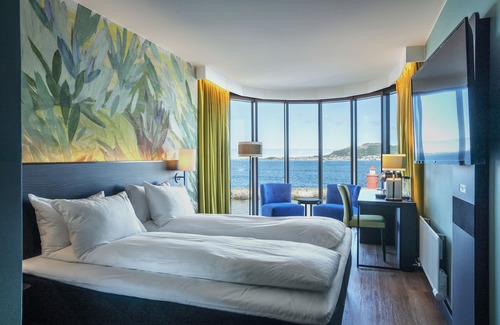 Alesund Hotel | Oceanfront Relaxation at Thon Hotel Ålesund with Spa & Pool