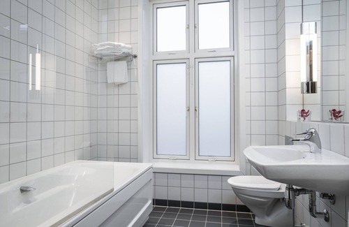 Skien Hotel | Discover Thon Hotel Hoyers: Family-Friendly with Great Amenities
