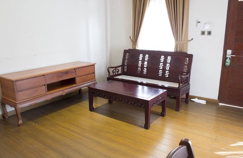 Medan Hotel | Comfortable Stay at Thong's Inn - KNO Kualanamu Hotel