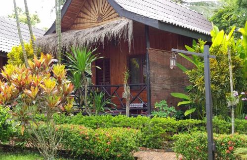 Luang Prabang House | Discover Thongbay Guesthouse: Oceanfront Bliss Awaits