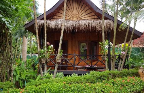 Luang Prabang House | Discover Thongbay Guesthouse: Oceanfront Bliss Awaits