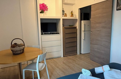 Thonon-les-Bains Apartment | Inviting Studio Near Thonon's Spa Center with Ocean View