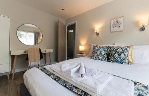 Windermere Villa | Elegant Thornbeck Manor at Lake Windermere - 4-Star Retreat