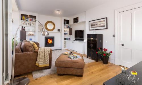 Windermere House | Family-Friendly Thorndale: 4-Star Stay with Perfect Ratings