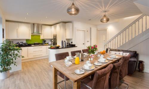 Windermere House | Family-Friendly Thorndale: 4-Star Stay with Perfect Ratings