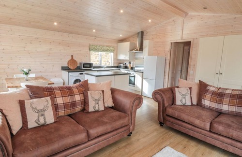 Ashover Cottage | THORNTREE LODGE: Pet-Friendly Retreat with Perfect Reviews