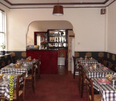 Peterborough House | Pet-Friendly Getaway at Thorpe Lodge Hotel for Families