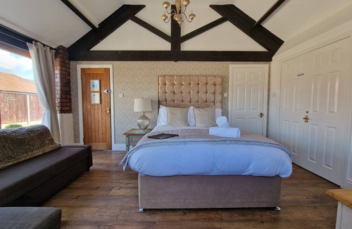 Stockton-on-Tees Bed & Breakfast | Relax at Thorpe Thewles Lodge with Spa & Breakfast Included