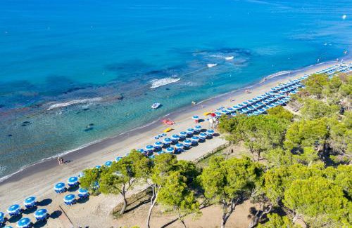 Piombino Apartment | ISA-Appartament Plus: 4-Bed Retreat with Private Outdoor Area