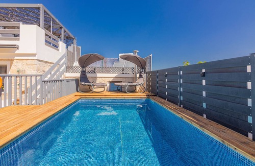 Thrapsano House | Thrapsano House: Ideal Getaway with Private Pool & Spa