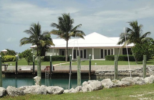 West End Apartment | Three Bedroom Home in West End OBB