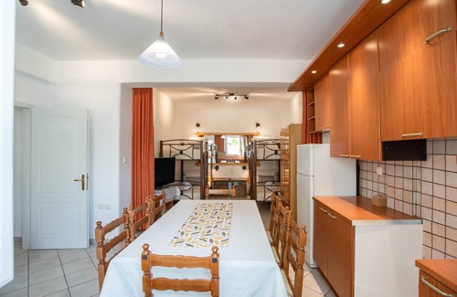 Paros Apartment | Exceptional Three Bedroom Apartment Steps from Livadia Beach