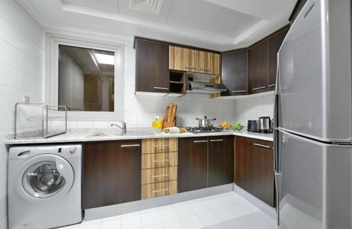 Al Majaz Apartment | Modern Three Bedroom Apartment Near Al Majaaz Park