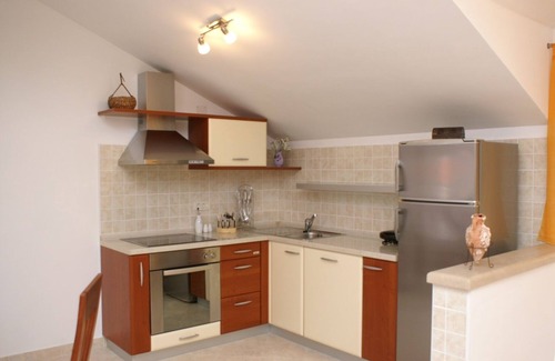 Supetar Apartment | Exceptional Three Bedroom Apartment with Terrace & Sea View