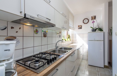 Polje Cepic Apartment | Bright Three-Bedroom Apartment with Terrace in Central Istria
