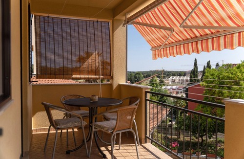 Vrsar Apartment | Cozy Three Bedroom Apartment with Balcony in Vrsar