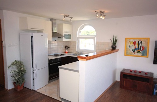 Kampor Apartment | Sea View 3-Bedroom Apartment with Terrace in Kampor, Rab