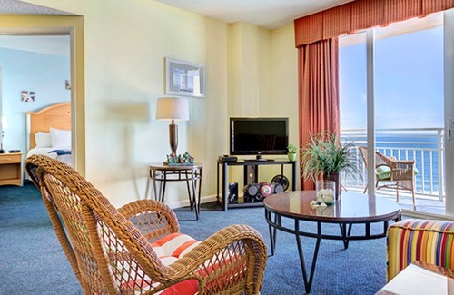 Daytona Beach Resort | Oceanfront Three Bedroom Condo with Private Pool & Spa