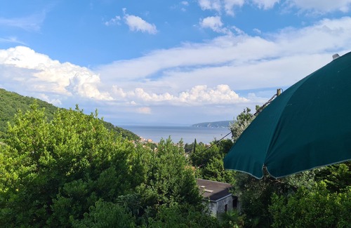Sucici Apartment | Family-Friendly Three Bedroom Apartment with Sea View