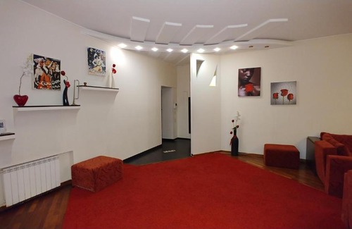 Besarabka Apartment | Elegant Three Bedroom Retreat in Central Tbilisi