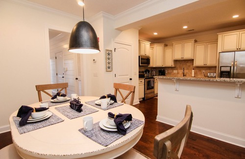 Epworth Acres House | Inviting Three-Bedroom Retreat with Oceanfront Views