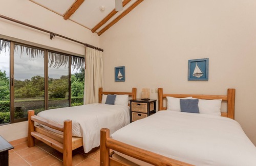 Islita Villa | Family-Friendly Three Bedroom Villa - Cedros with Pool