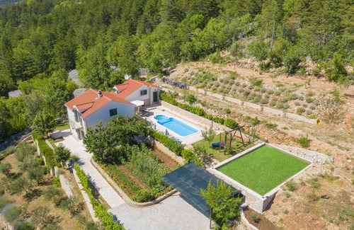Cista Provo Villa | Three-Bedroom Villa with Private Pool and Ocean View