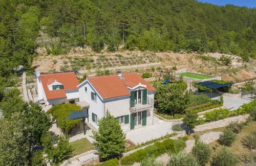 Cista Provo Villa | Three-Bedroom Villa with Private Pool and Ocean View