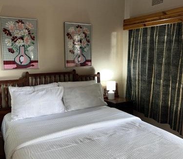 Juliasdale Apartment | Three bedroomed house in Juliasdale - 2192