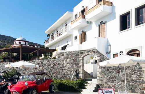 Mandraki Apartment | Budget-Friendly Stay at Three Brothers: Pet & Child Friendly
