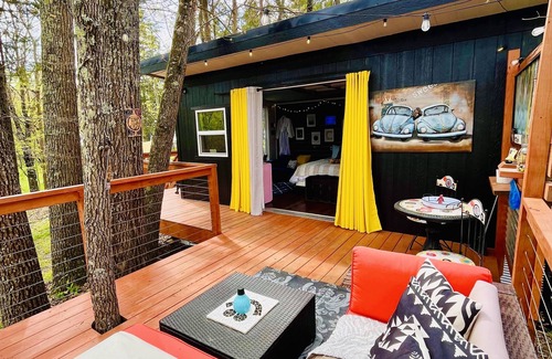 Sparta Cabin | Cozy Riverfront Cabins in Downtown Sparta - Pet Friendly Stay