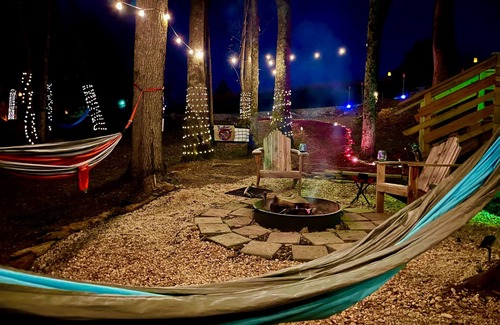 Sparta Cabin | Cozy Riverfront Cabins in Downtown Sparta - Pet Friendly Stay