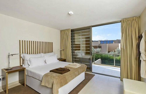 Salgados House | Relaxing 2BR Villas with Private Pools and Full Kitchens