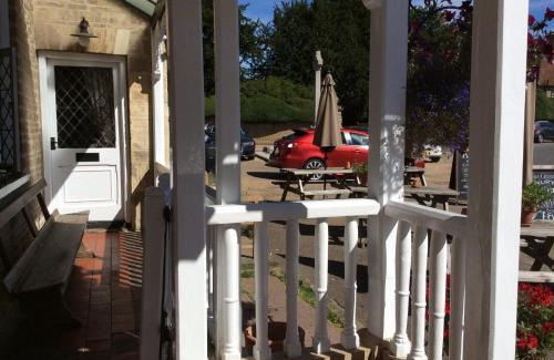 Turvey Bed & Breakfast | Pet-Friendly Three-Cranes: Guest Rated 9/10 with Breakfast