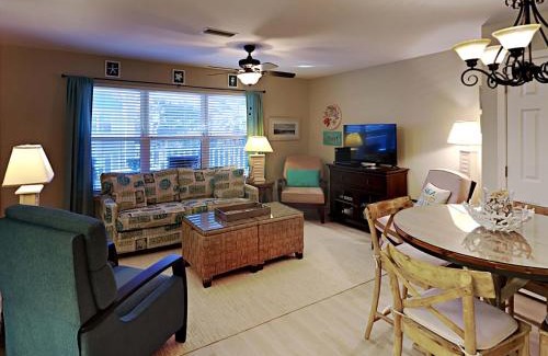 Gulf Shores Apartment | Family-Friendly Retreat at Three C's #201 with Pool Access