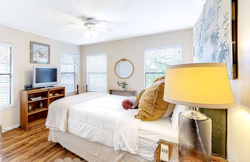 Dripping Springs House | Three Dog-Friendly Cabins Together with Shared Pool, Hot Tub & Outdoor Kitchen