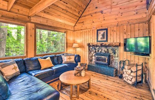 Index House | Relaxing Riverfront Cabins with Hot Tub Access & Pet-Friendly