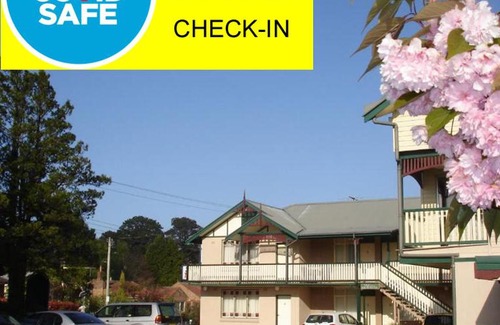 Katoomba Hotel | Explore Family-Friendly Stays at Three Explorers Motel