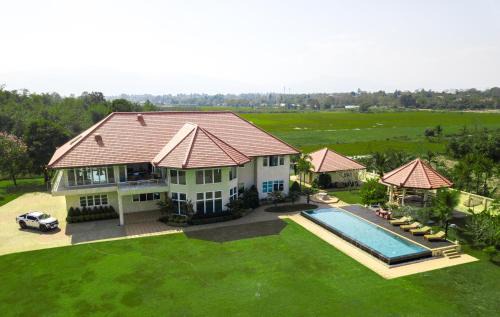 Pa Phai Villa | Exclusive Three Kings Private Luxury Villa with Pool & Breakfast