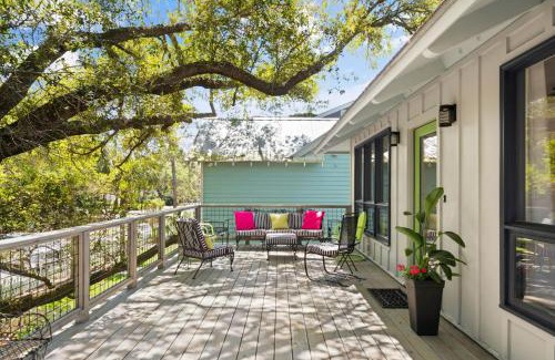 East Beach House | Family-Friendly Three Oaks Beach Cottage with Pool Access