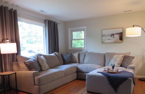 Three Oaks House | Three Oaks Cottage with private fire pit, outdoor seating, & grill!